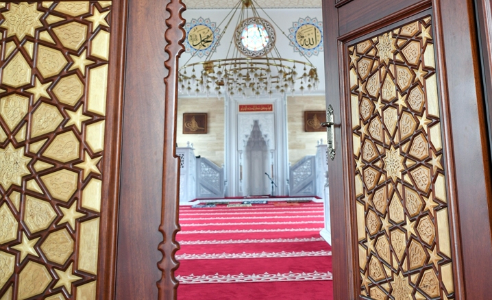 Eyüp Sultan Camii ibadete açıldı