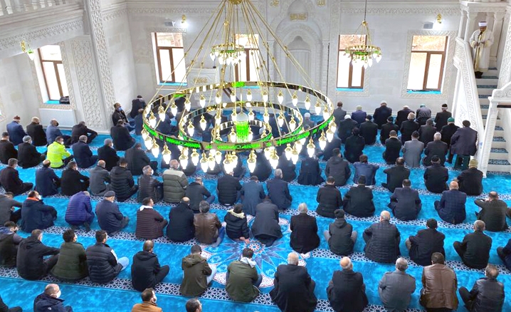 Karataş Camii ibadete açıldı