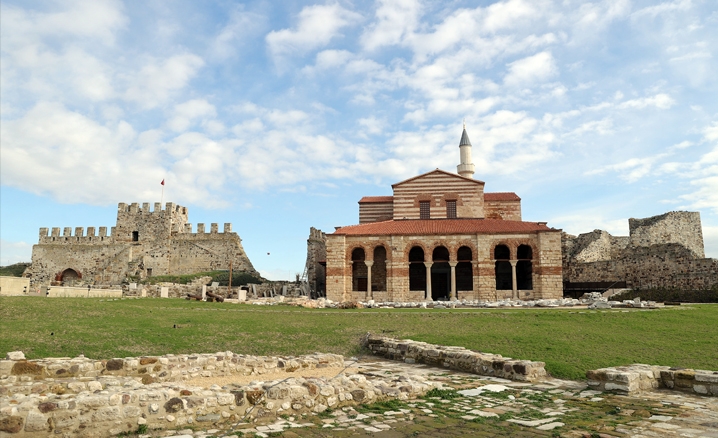 Enez Ayasofya Camii 56 yıl sonra yeniden ibadete açılıyor