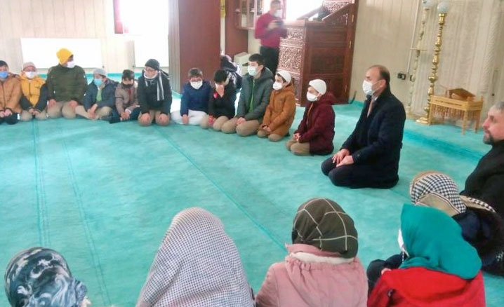 Öğrencilerden camiye ziyaret