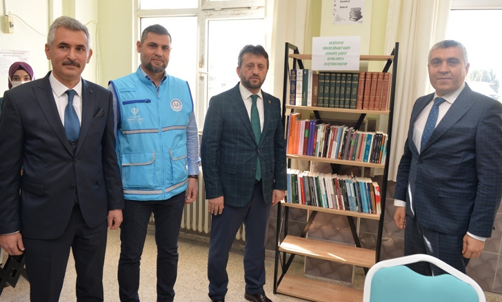 Osmaniyedeki okullarda Diyanet Yayınları Köşesi oluşturuldu