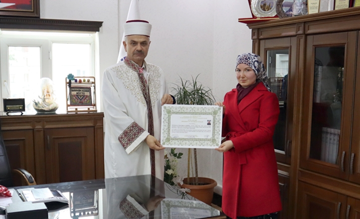 Ukrayna vatandaşı Yaburova Müslüman oldu