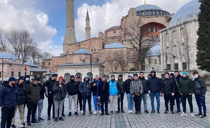 Danimarkalı gençler İstanbul’da tarihi mekanları gezdi