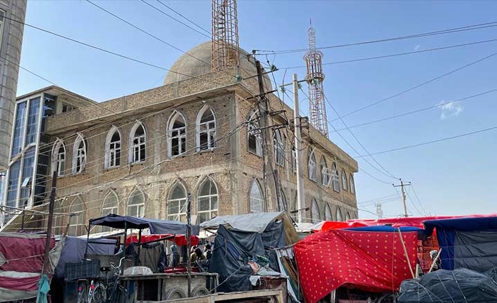 Afganistanda camide meydana gelen patlamada 10 kişi öldü