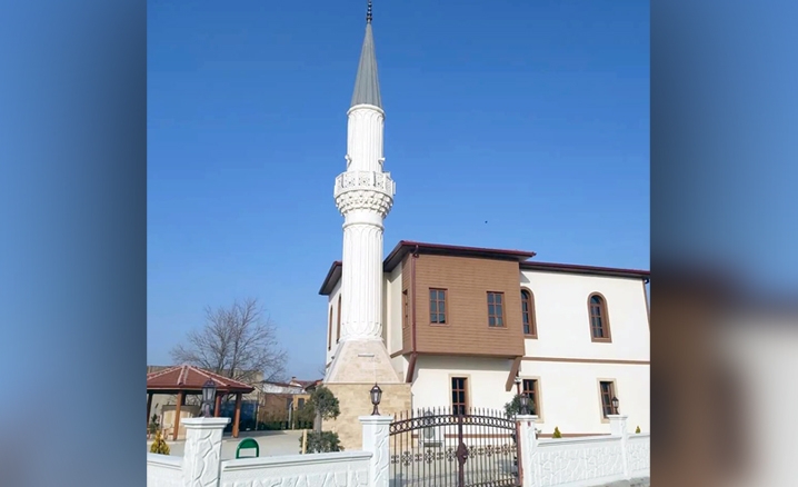 Merkez Medine Camii dualarla açıldı