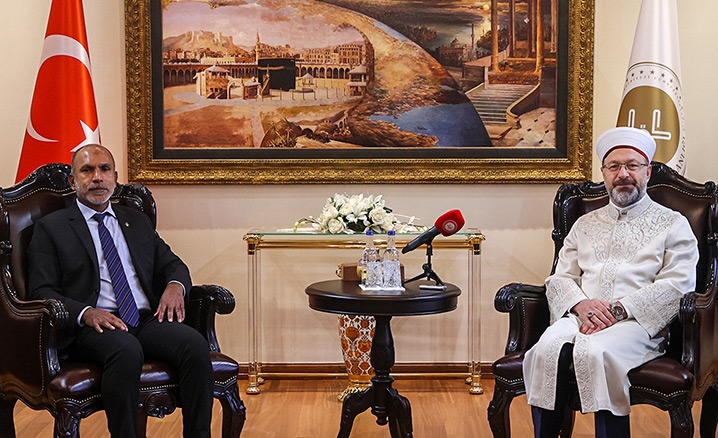Başkan Erbaş Maldivler İslam İşleri Bakanı Zahiri kabul etti