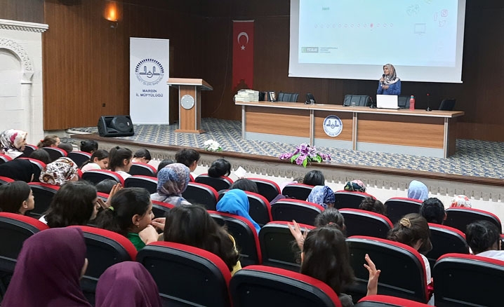 Mardin’de Yaz Kur’an Kursu öğrencilerine seminer